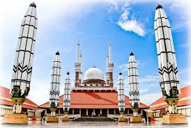 Arsitektur megah Masjid Agung Jawa Tengah di Gayamsari.